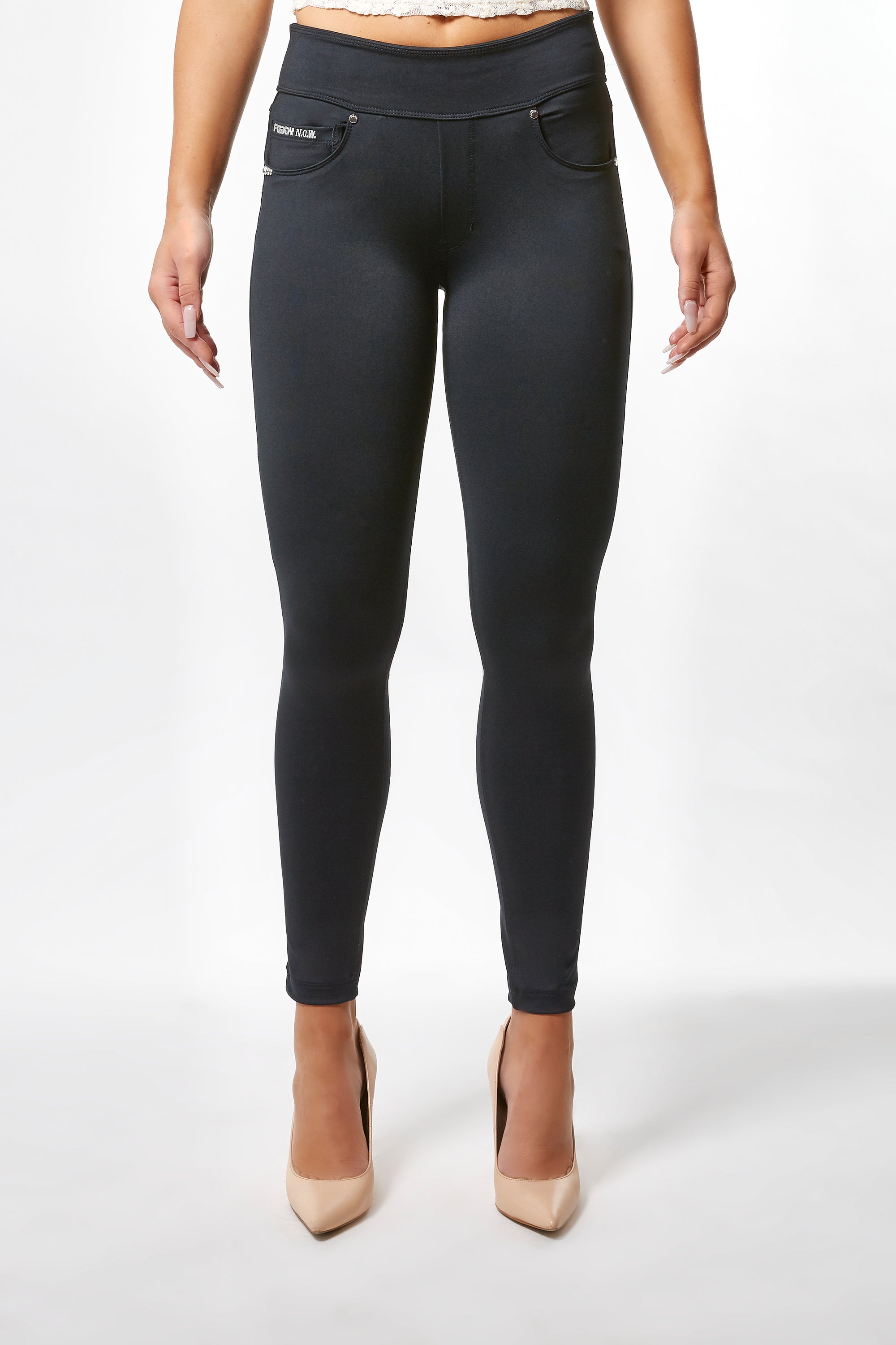 Yogalicious High Waist Ultra Soft Lightweight Capris - High Rise Yoga Pants  - Black - XS : : Clothing, Shoes & Accessories