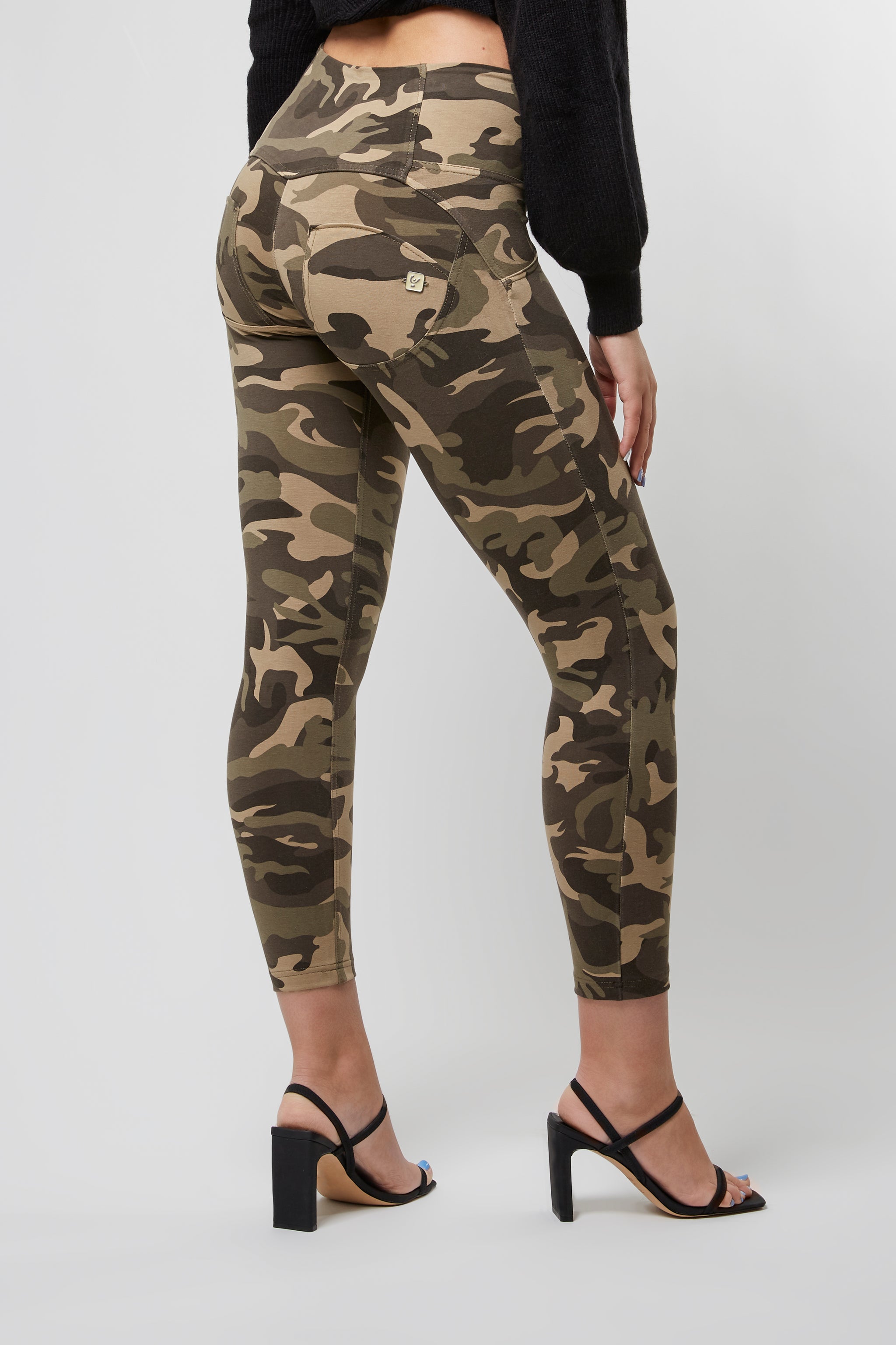 WR.UP® Fashion - High Rise 3 Button Ankle - Camo - LIVIFY